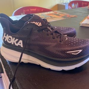 Hoka Clifton 9 women’s